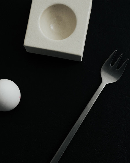 COQUETIER UOVO EGG CUP BLANC SERAX