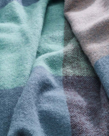 PLAID A CARREAUX EN LAINE 130X185 RHUBARBE FATBOY