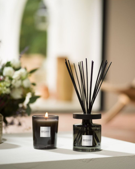 BOUGIE PARFUMÉE INITIALE RECHARGEABLE 180G PUR LIN ESTEBAN BOUGIE PARFUMÉE INITIALE RECHARGEABLE 180G PUR LIN ESTEBAN