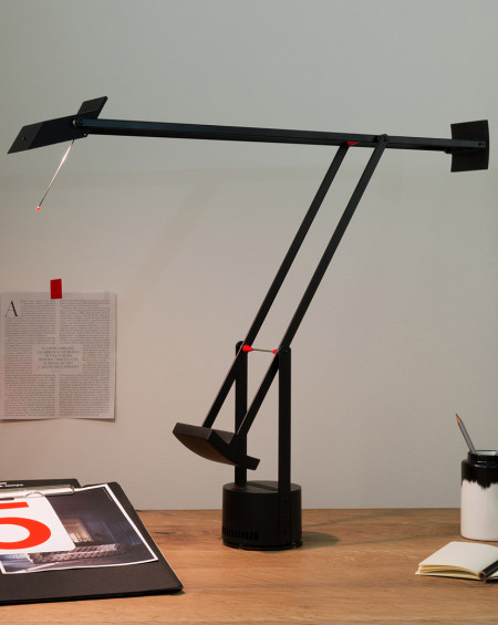 LAMPE DE TABLE TIZIO T LED NOIR 3000K ARTEMIDE
